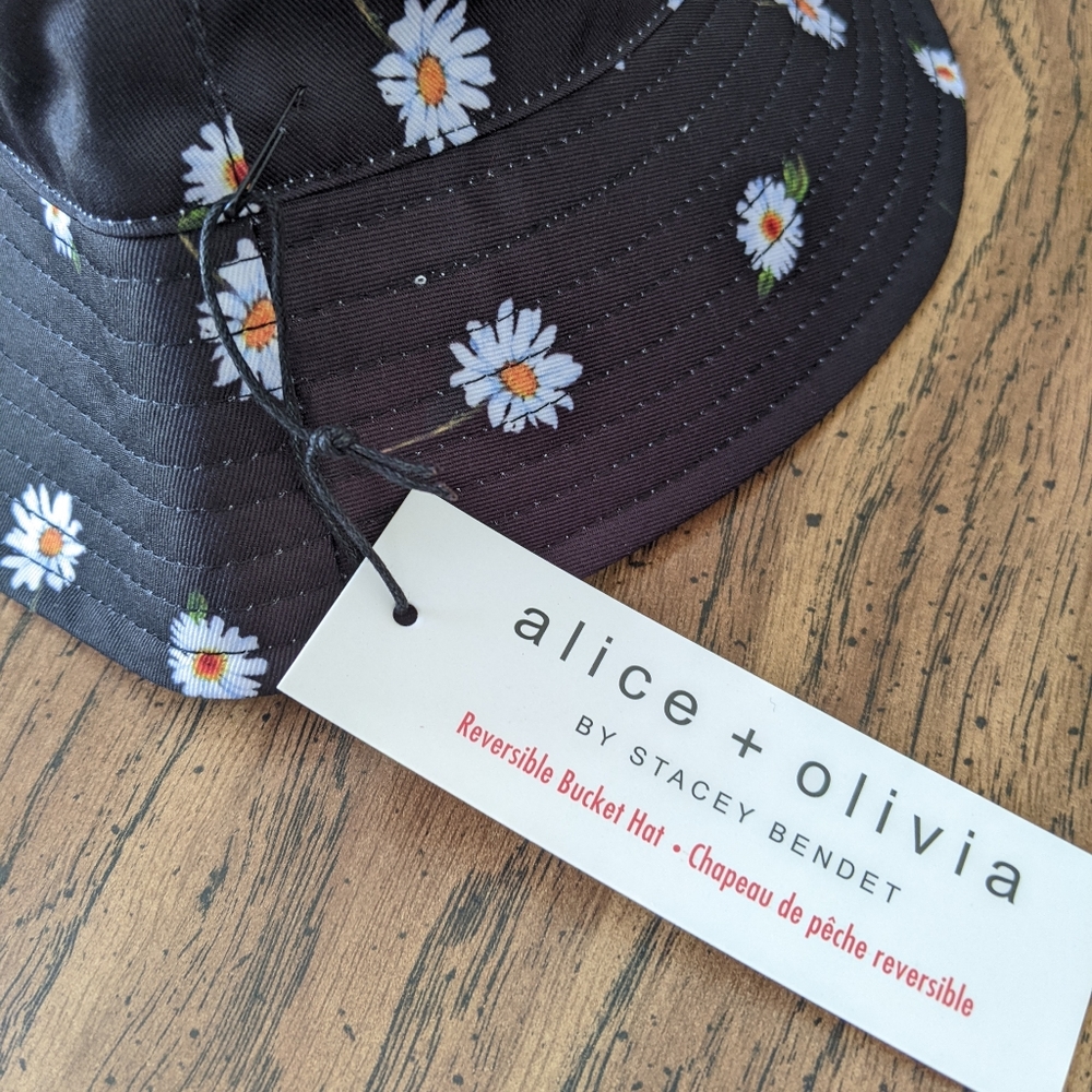 Alice + Olivia Daisy Bucket Hat